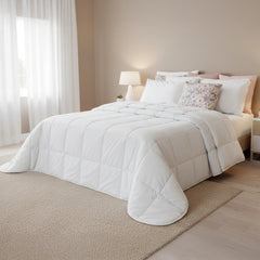 Colcha Acolchoada em Veludo com Almofadas