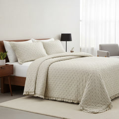 Colcha Acolchoada com Acabamento em Folho – Amour