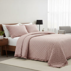 Colcha Acolchoada com Acabamento em Folho – Amour