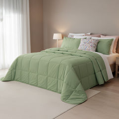 Colcha Acolchoada em Veludo com Almofadas